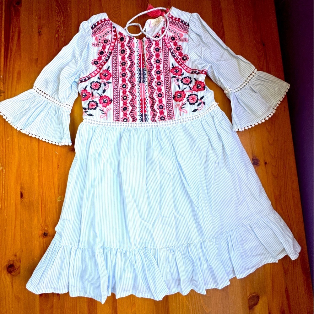 Egg dress